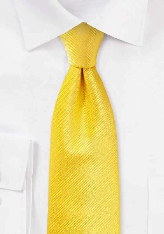 Men's Suits with Wrinkle-Resistant FabricsDaffodil Small Texture Necktie