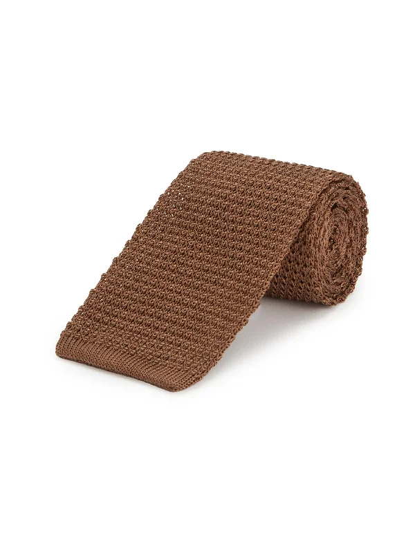 Classic Men's Three-Piece SuitsPure Silk Knitted Tie - Brown