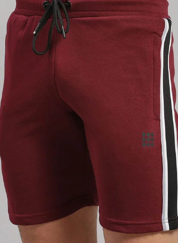 Men's Pants with Flat-Front DesignsMen Maroon Solid Short