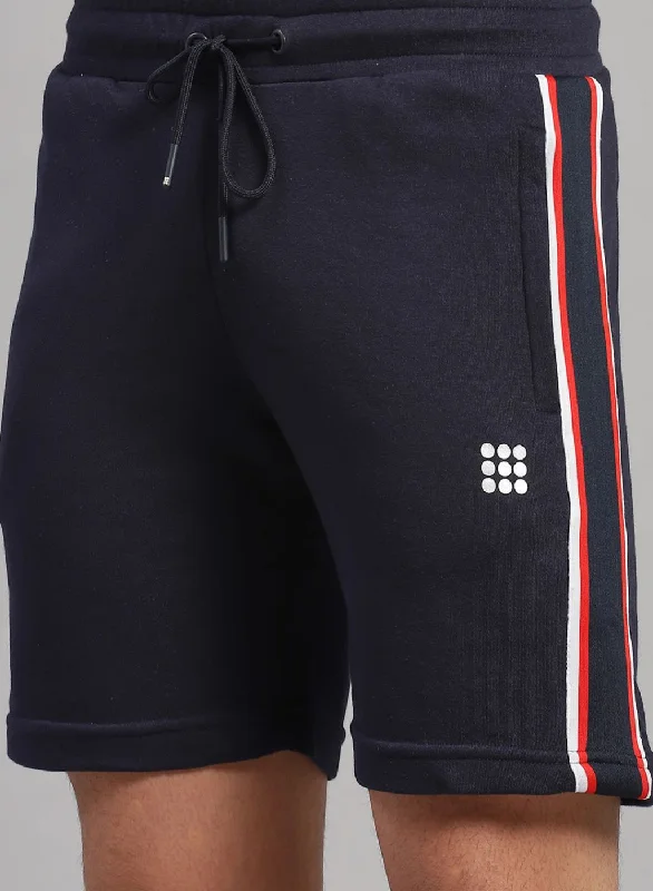 Men's Pants with Moisture-Wicking PropertiesMen NAvy Blue Solid Short