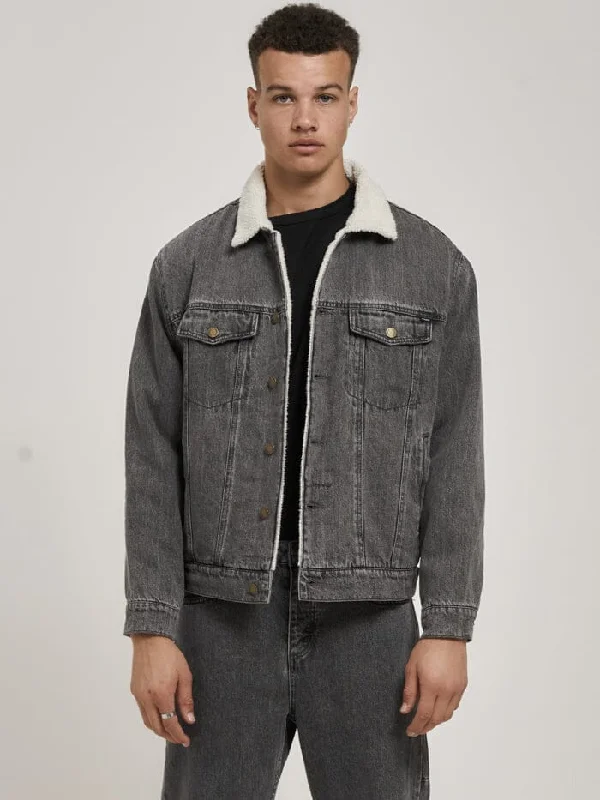 Men's Coats with Snap ButtonsOversized Sherpa Wanderer Denim Jacket - Asphalt Grey