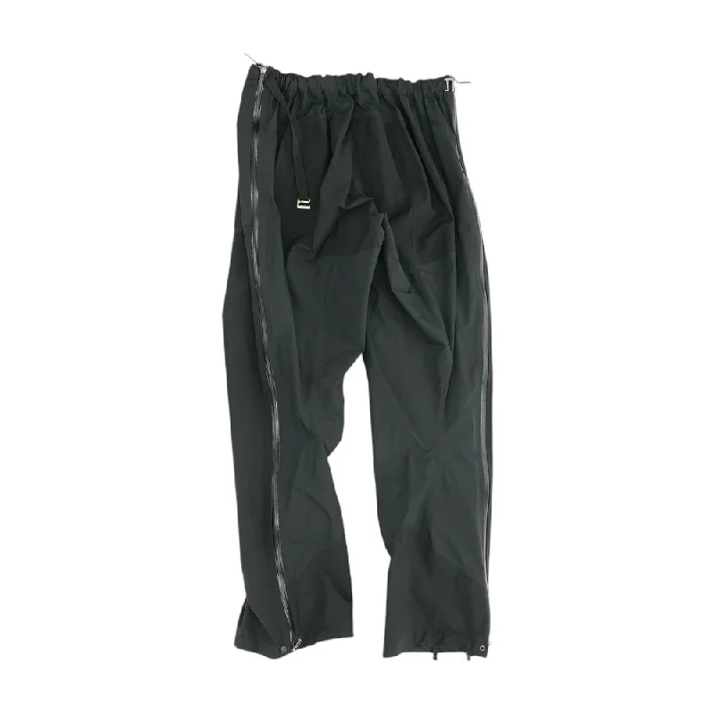 Men's Button-Fly Pants for a Traditional TouchBlack Solid Active Pants