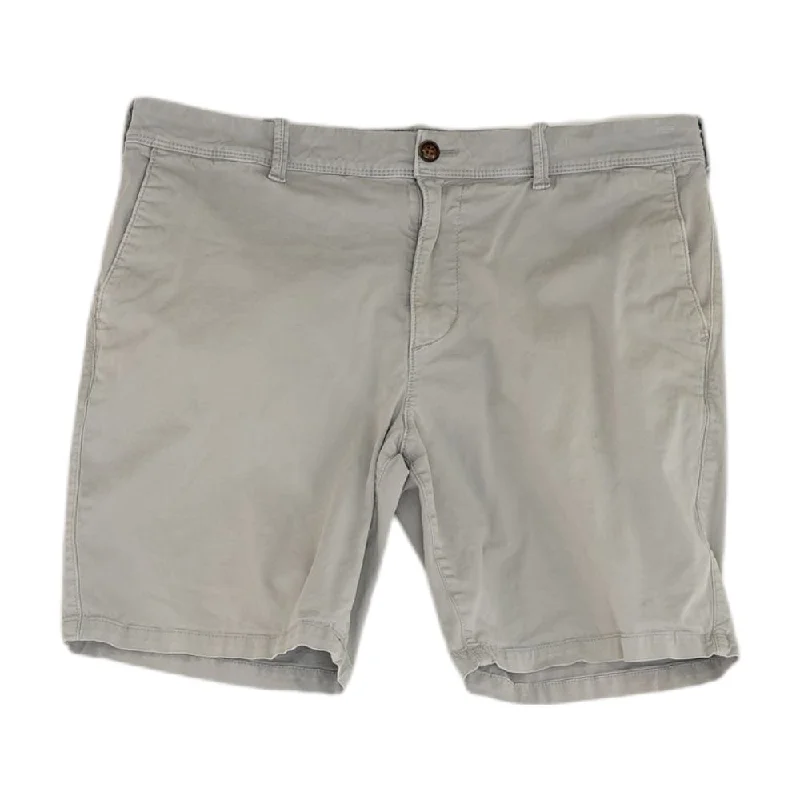 Men's Twill Pants for a Dressy LookGray Solid Chino Shorts