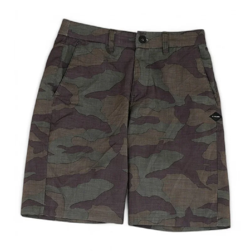 Men's Pants with Appliqué DetailsGreen Camo Shorts