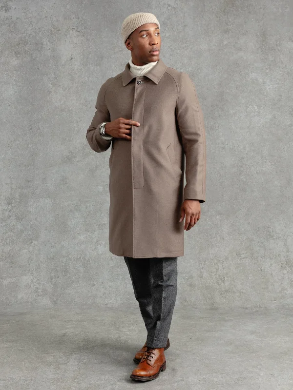 Men's Coats with Military InfluenceThe Cashmere Crew Coat - Camel